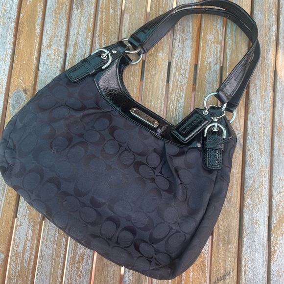 COACH ‼️‼️EUC Black and Silver Coach Purse with three compartments - Picture 1 of 12
